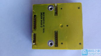 摩托羅拉軍刀對講機拆解維修 探秘美國軍用通信設備